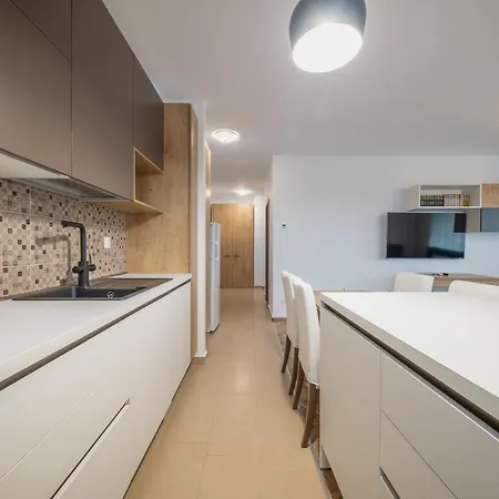 Lancer Apartament アパート